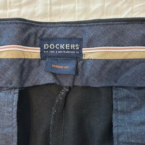 Men’s black Dockers slacks